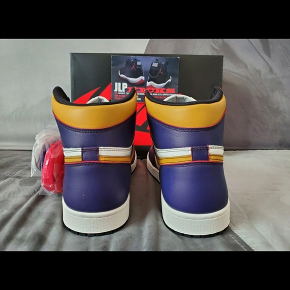 Jordan 1 La to Chicago - Picture 4 of 5